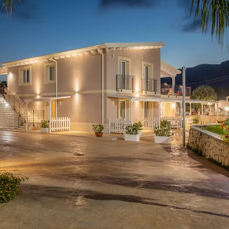 Tramonto Ibleo Bed & Breakfast 4*