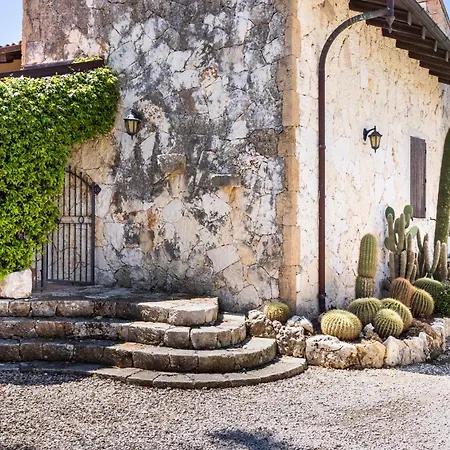 Tramonto Ibleo Bed & Breakfast 4*